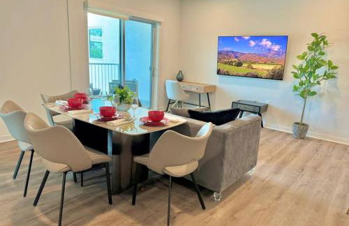 Corner 2 Bedroom 2 Bath Condo - Balcony - Parking - Foto 8