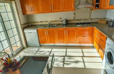 Farm Village- Townhouse 2 mins from Old Town Albufeira - Foto 14