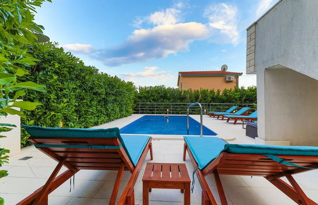 Relaxing Holiday Home With Pool, Fitness Area, and Entertainment Facilities - Foto 34