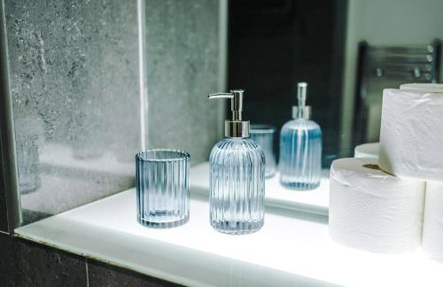 Central MCR 2BR 2BA, Parking, WiFi, Full Kitchen - Foto 52