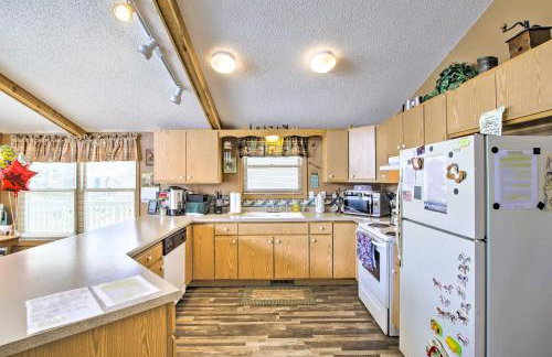 Waterfront Friendship Home with Private Pier! - Foto 8