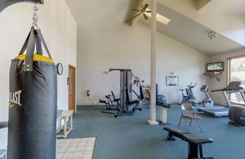 Mountain Condo w Views, Balconies and Fireplace - Foto 30