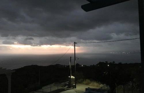 Breathtaking sea and Mountain views with Private pool, Peace full relaxing Villa with WiFi near Shops and Restaurants - Photo 38