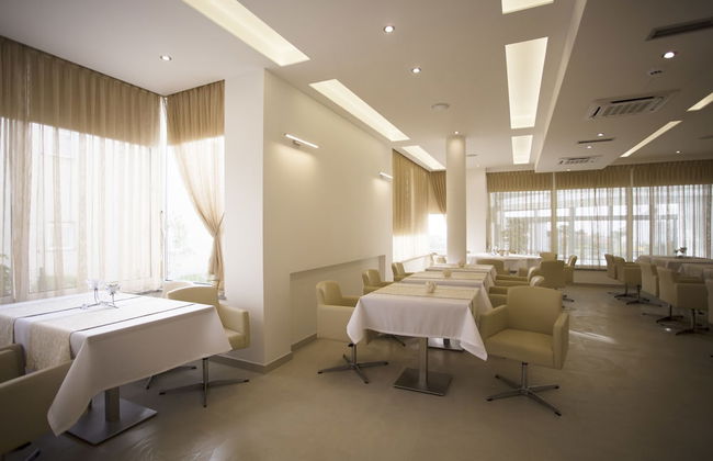 Adrion Aparthotel - Photo 39