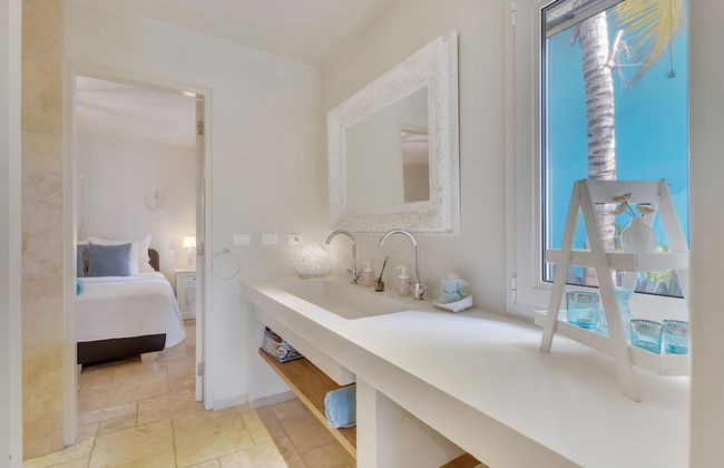 Ocean Breeze Villa with private pool - Photo 42