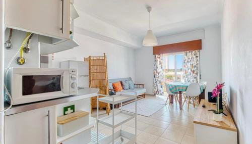 Only 10 min from Lisbon city centre, 15 min driving from the beaches! - Foto 2