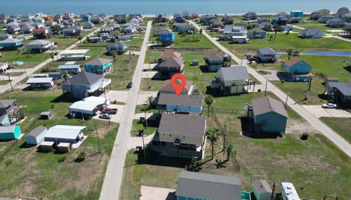 3BR Beach Retreat - Tiki Bar, Ocean Deck, Pet-Friendly & Sleeps 10 - Foto 5