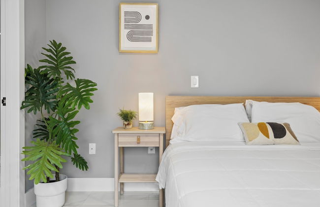 Charming Studio 5 Minutes From Wynwood - Photo 9