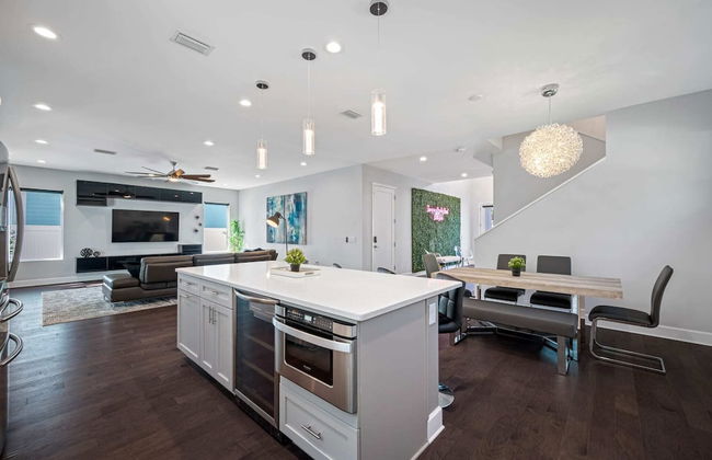 Luxury Tampa Home w/ Pool, Jacuzzi & Amenities - Foto 17