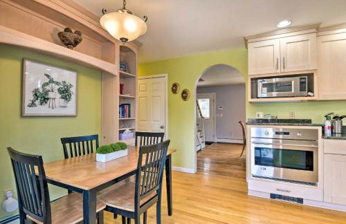 Decked-Out Home Hot Tub, Pool, Fire Pit and More! - Foto 16