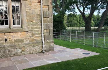 North Lodge - Photo 15