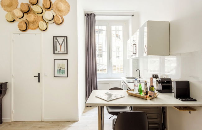 Reva Suites - Photo 11