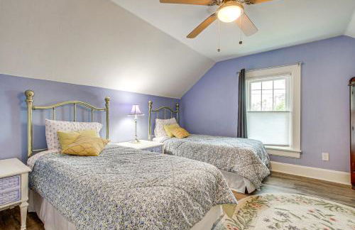 Lavish House with Patio - 2 Blocks to Green Lake! - Foto 18