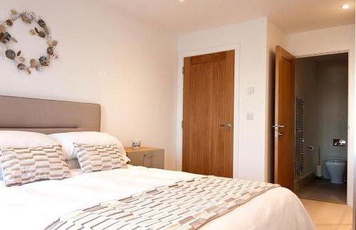 2 Bed - Leeward House by Pureserviced - Foto 7