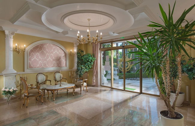 Venera & Anastasia Palace Apartments - Photo 44