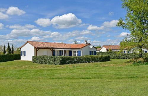 Villa in France with Pool and Private Garden - Foto 7