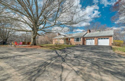 Nature Getaway with On-Site Trails, 17 Mi to DC! - Foto 30