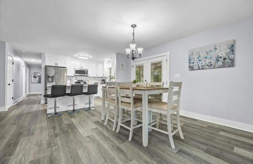 Ranch Style Luxe Game Room & Fire Pit Free Wi-Fi - Foto 6