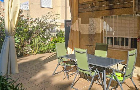 Beautiful Apartment In Oliva With Wifi - Photo 12