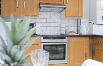 Big PROMO! Central Canterbury City Escape 2BR 2BA House, en-suite, Couples Retreat, Perfect For Families, Students, Relocators FREE Parking Fast WiFi - Foto 39