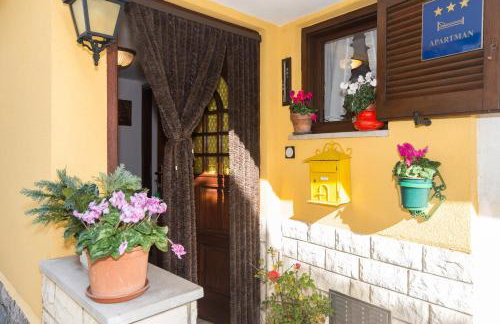 Comfy And Warm Ap With Balcony Surrounded With Beautiful Nature - Foto 8