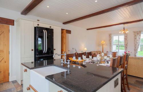 Beautiful mountain views & private hot tub - Foto 9