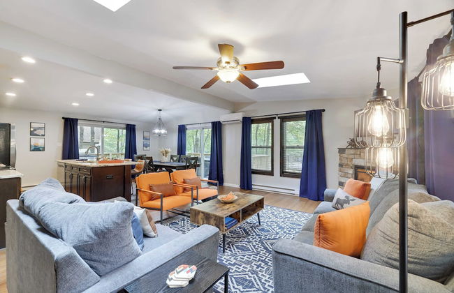 Moshannon Tree-lined Pocono Retreat w/ Hot Tub, Firepit & Pool Table - Photo 6