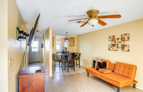 Patio and Mtn Views Family Gem in California City - Foto 4