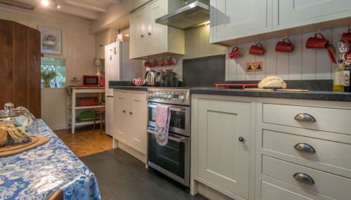 Llys-Derwin - Photo 5