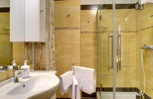 Holiday Home in Rojnici With Private Pool - Photo 58