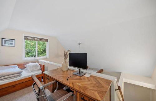 Cozy Mountain Retreat Fireplace Deck Near Lakes - Foto 24