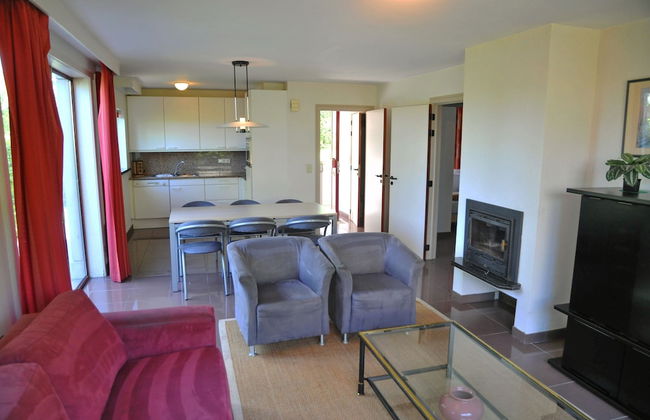 Apt w/ Fireplace & Garden - Photo 8