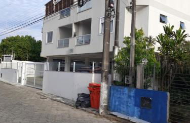 Belo e Amplo Apartamento, Área Central da Praia dos Ingleses - Foto 26