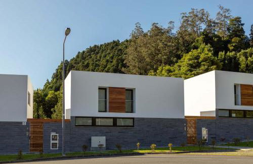 9 Furnas Villa - Photo 2