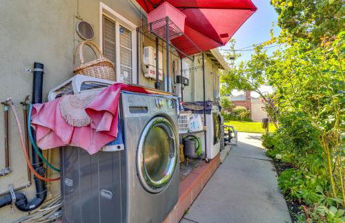 North Hills Home with Outdoor Entertaining Space - Foto 26