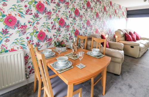 Sea View Cottage - Photo 6