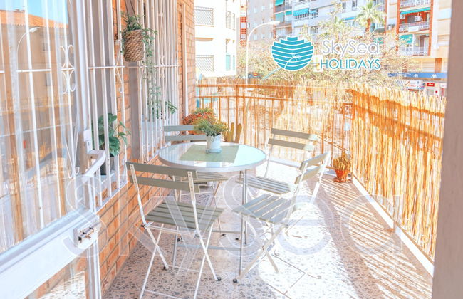 Skysea Holidays Malaga Centro - Photo 9