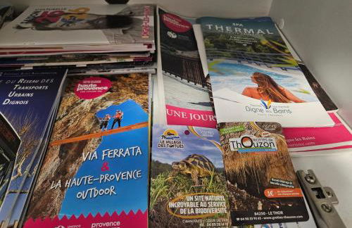 Idéal long séjour, Souvenirs de Provence,T2 classé, vue sur les montagnes, toutes commodités! - Foto 45