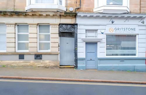 Modern Derby Studio - Sleeps 4, Close to Amenities & Parking - Foto 27