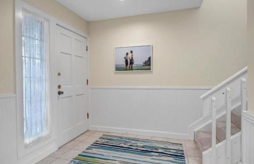 Beachy Vibes - 2BR w lake views & screened sunroom - Foto 19