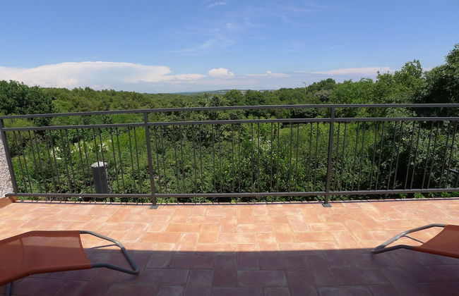 Apartment for 3 Persons in Quiet Part of Premantura With Beautiful Garden and Partial sea View - Photo 12