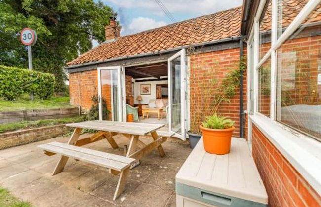 Host Stay Woodfalls Barn - Foto 17