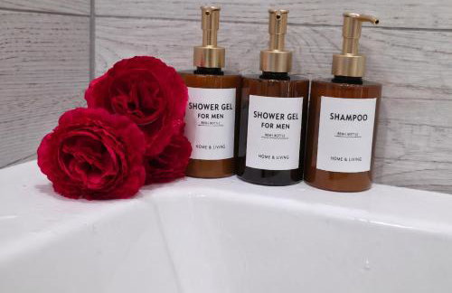 Apartament w Centrum z wanną z hydromasażem - Foto 19