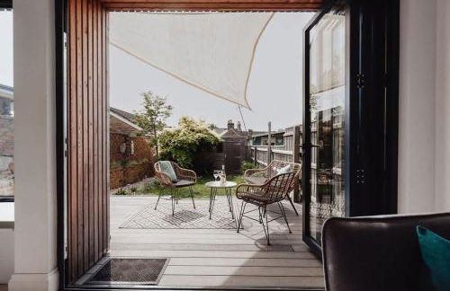 Salterns House - Coastal Escape near Sandbanks - Photo 6