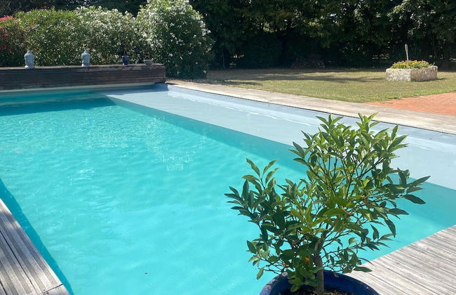 Villa in Nalliers With Private Pool and Garden - Foto 1