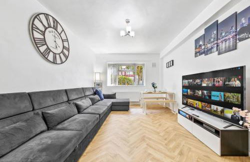 Balham Luxury Apartment 6 Min Walk to Underground and Overground Prime Balham Location - Photo 1