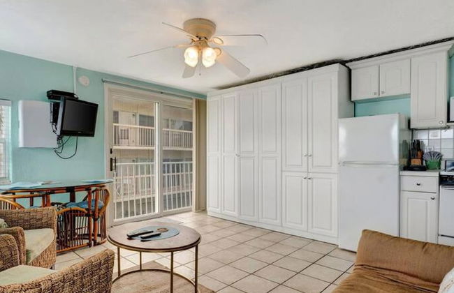 The Seashell Suite w Private Balcony Walk 2 Beach - Foto 10