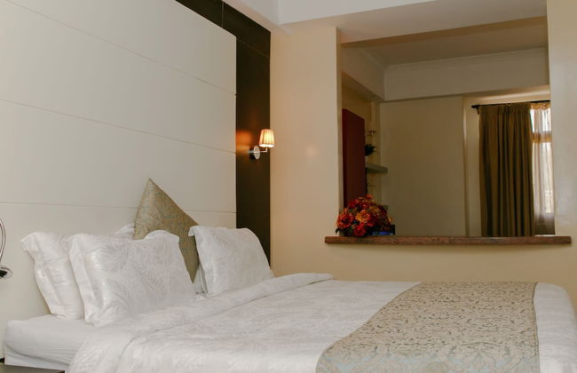 Laburnam Courts - Photo 3