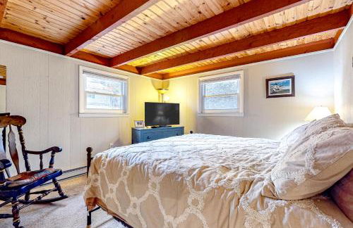 Dock! Dog-Friendly Lakefront Gem in Southern Maine - Foto 15