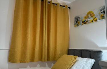 Affluent Living Property perfect for contractors & individuals Free Parking - Foto 2